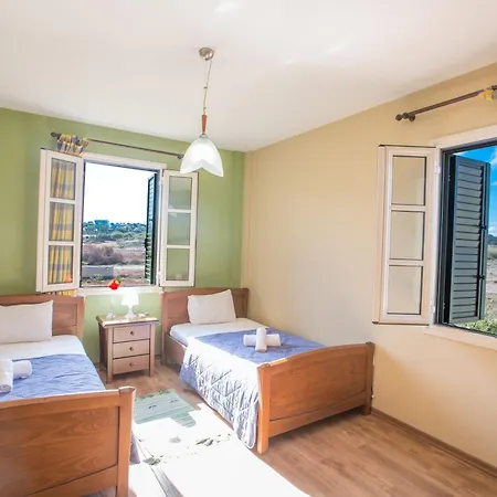 Ferienvilla Jo Fuer 10 Personen In Paralini Tatil Evi *
