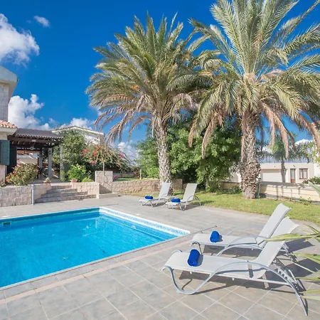 Tatil Evi Ferienvilla Jo Fuer 10 Personen In Paralini *